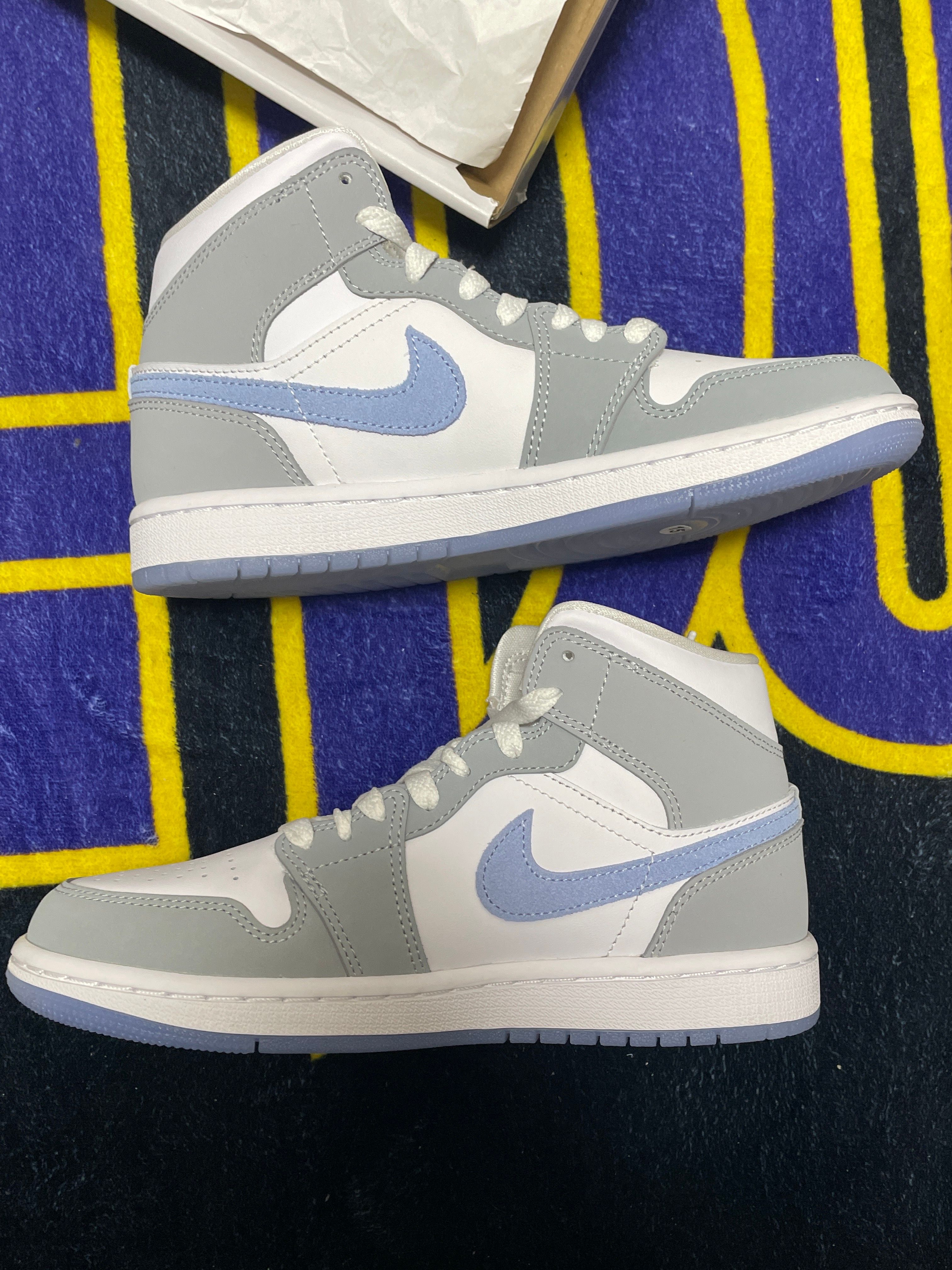 Nike Women's Air Jordan 1 Mid "Wolf Grey"