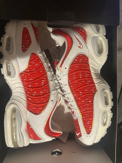 Supreme × Nike Air Max Tailwind 4 "Red"