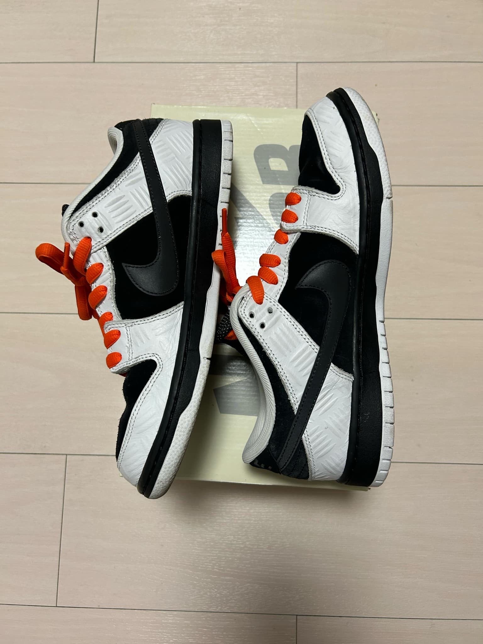 TIGHTBOOTH × Nike SB Dunk Low Pro QS "Black and White"