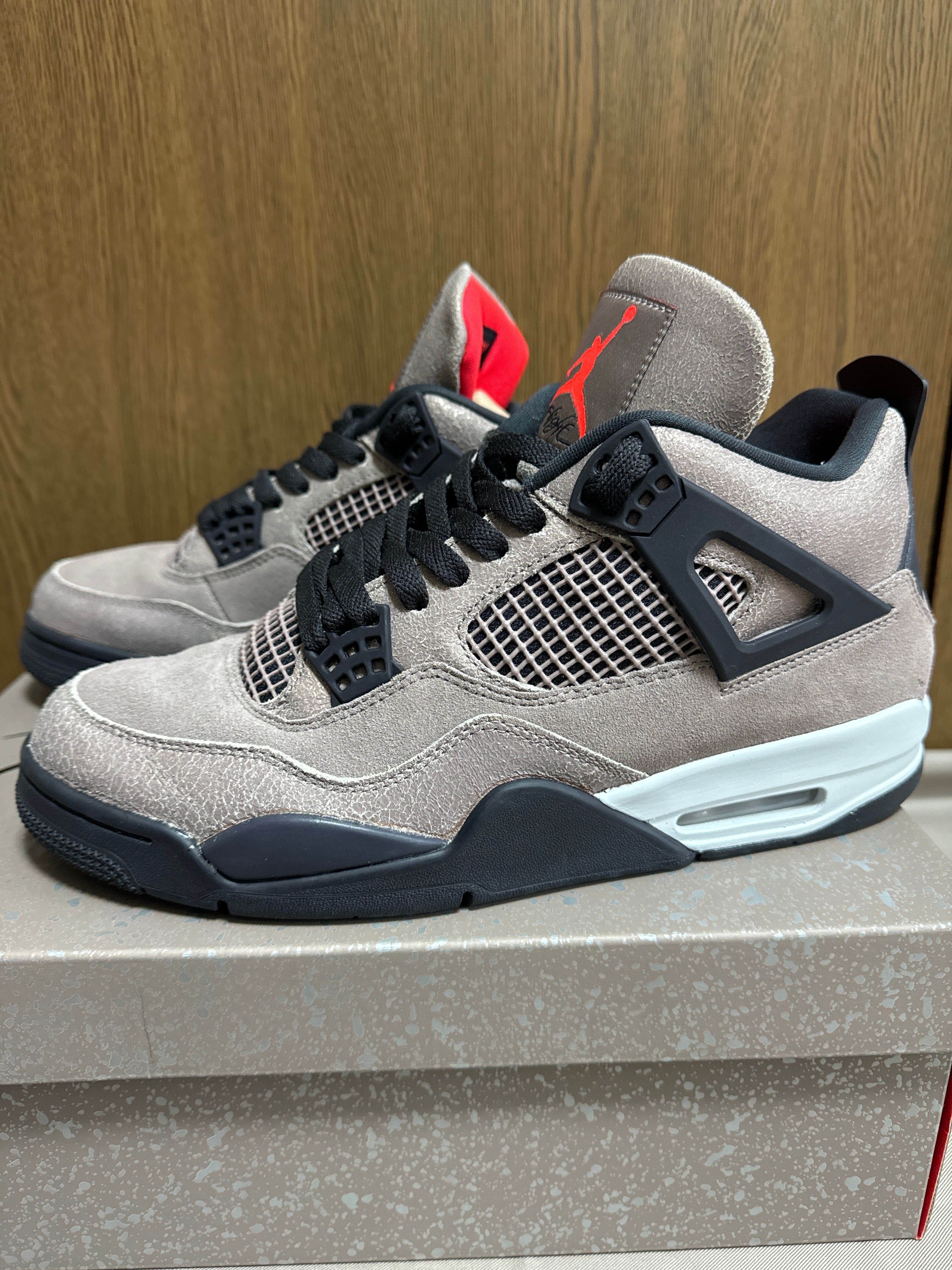 Nike Air Jordan 4 "Taupe Haze"   
