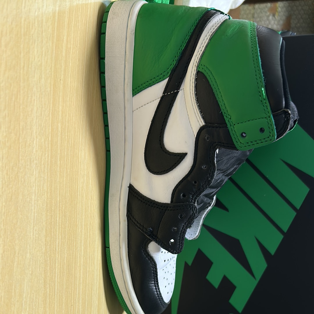 Nike Air Jordan 1 Retro High OG "Celtics/Black and Lucky Green" (2023)