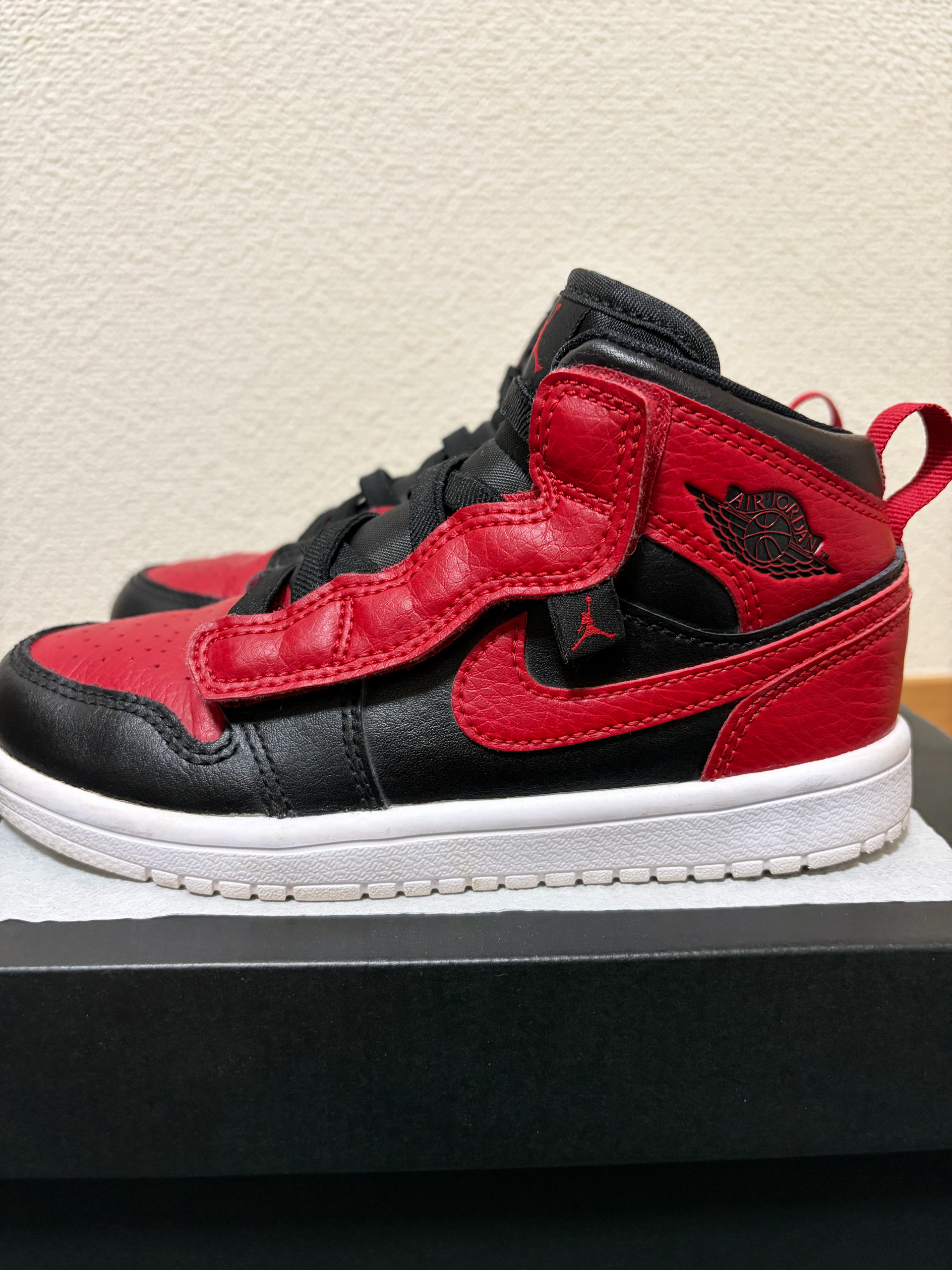 Nike PS Jordan 1 Mid "Bred"