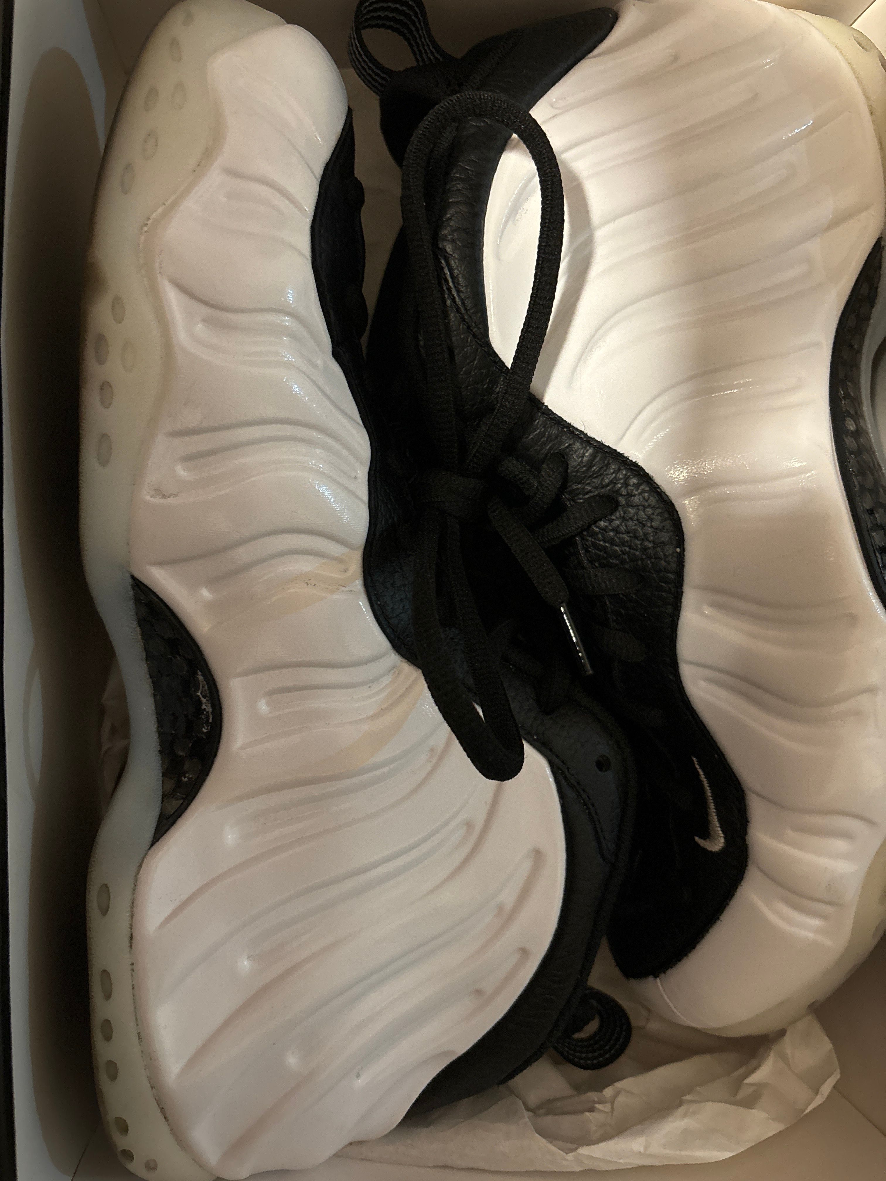 Nike Air Foamposite One "White and Black"
