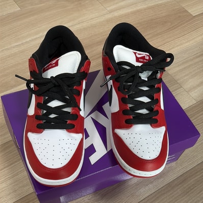 Nike SB Dunk Low Pro "J-Pack Chicago/Varsity Red and White"