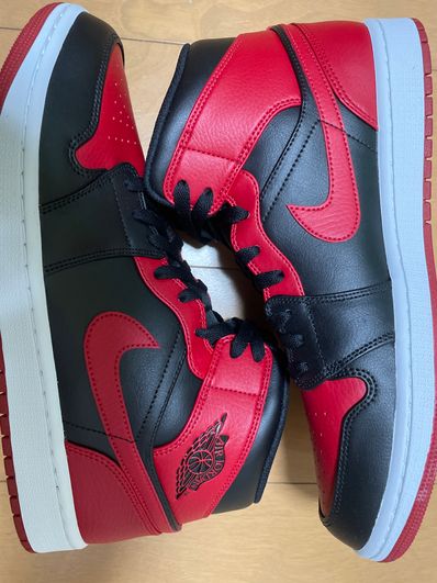 Nike Air Jordan 1 Mid "Bred"