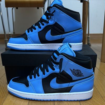 Nike Air Jordan 1 Mid "University Blue"
