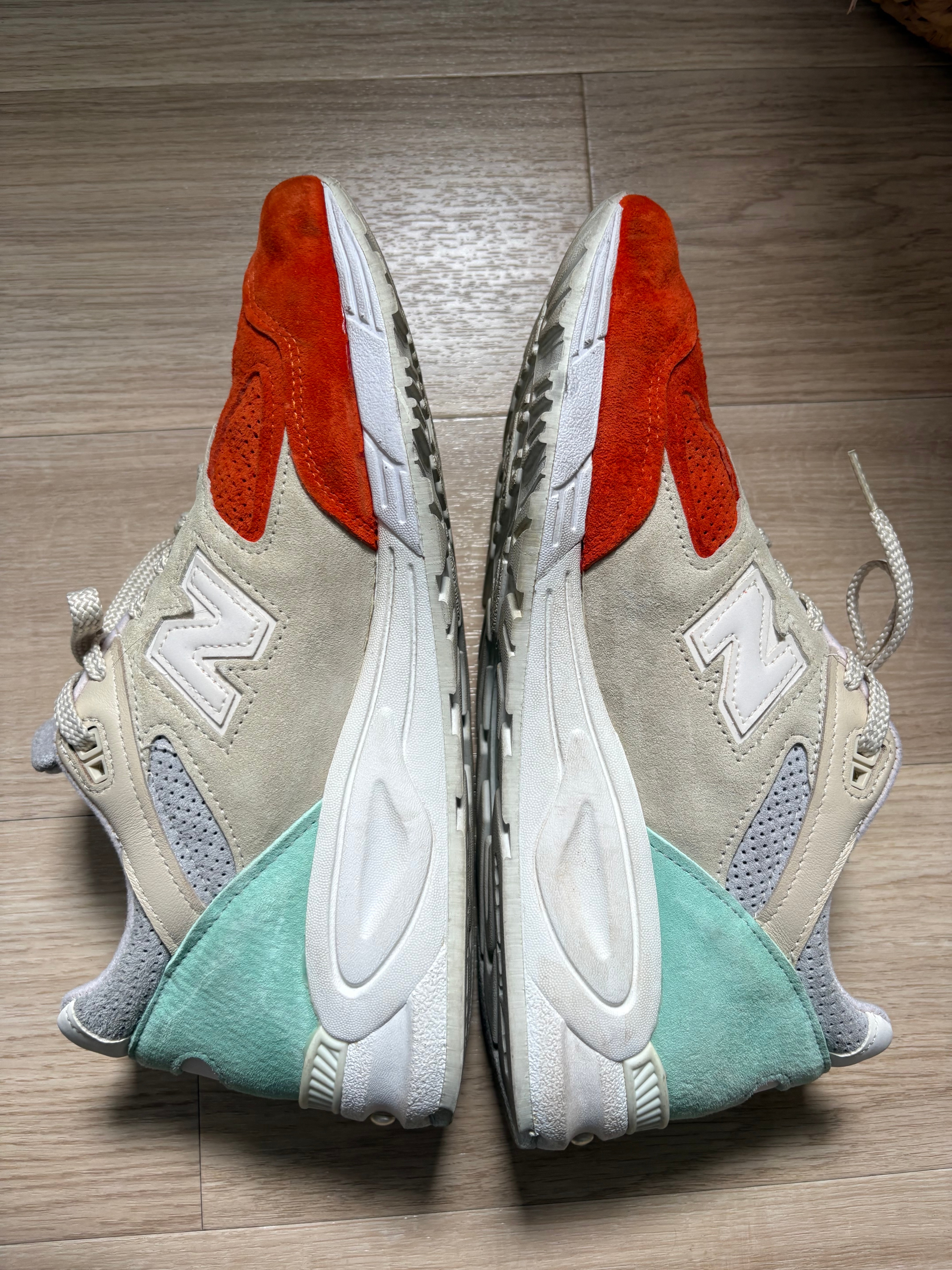 KITH × New Balance 990V2 "Cyclades"