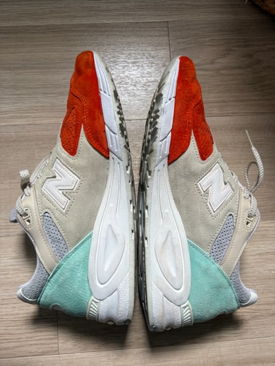 KITH × New Balance 990V2 "Cyclades"