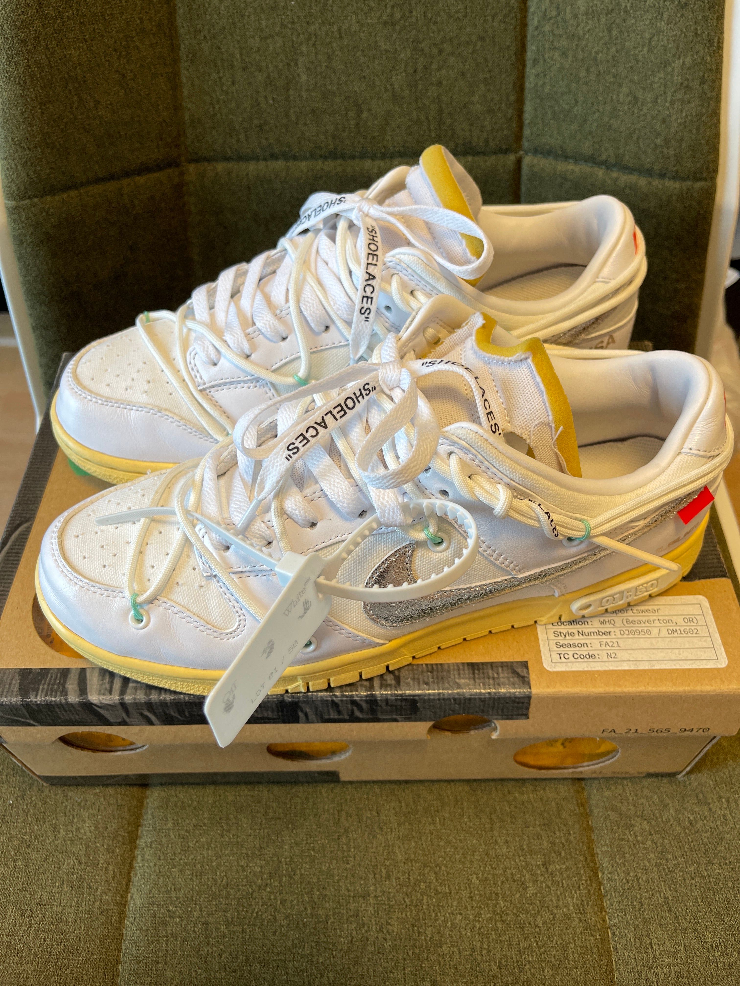 Off-White × Nike Dunk Low 1 of 50 "Lot.1"