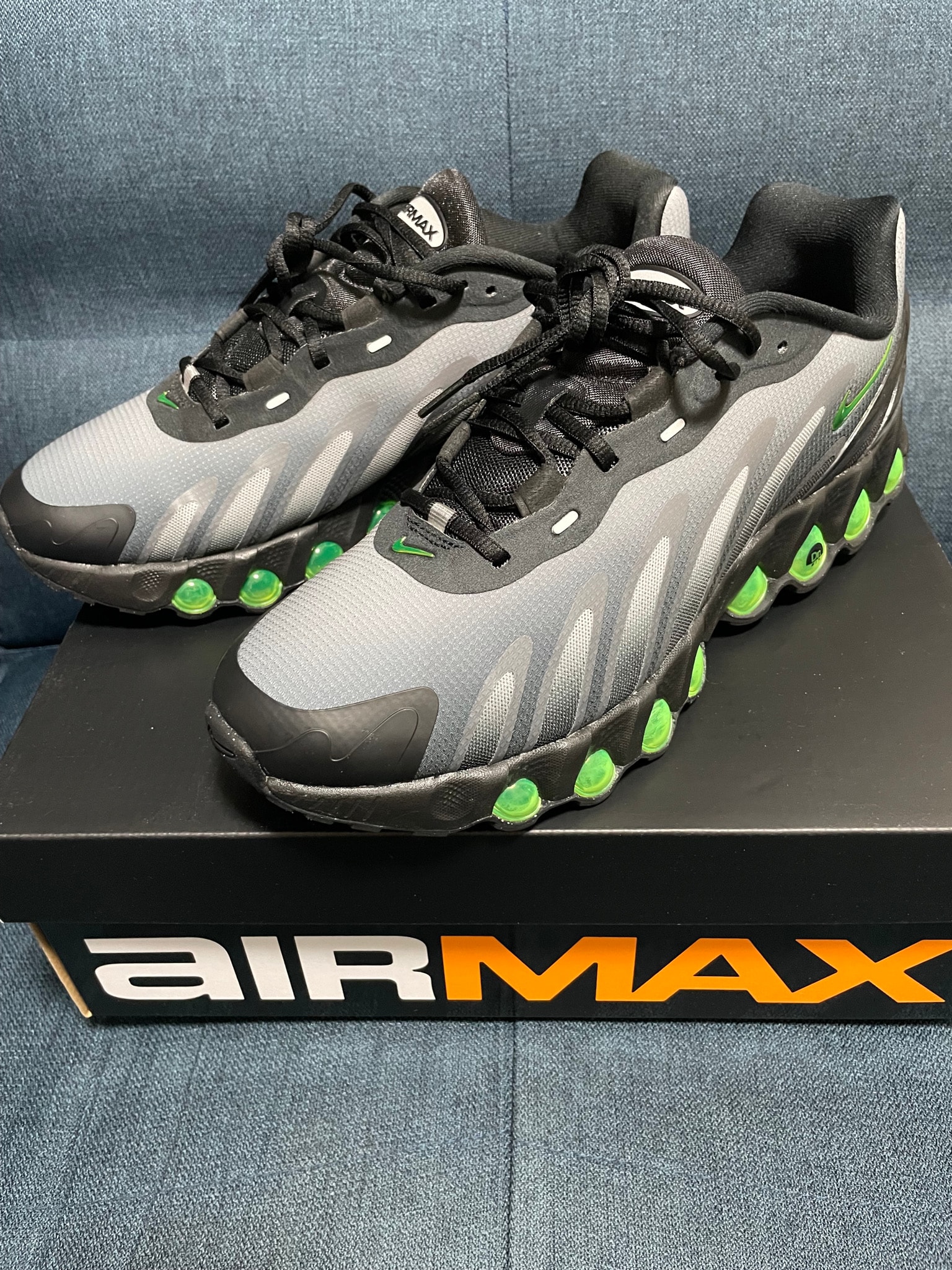 Nike Air Max DN8 "Black/Light Smoke Grey/Black/Volt"