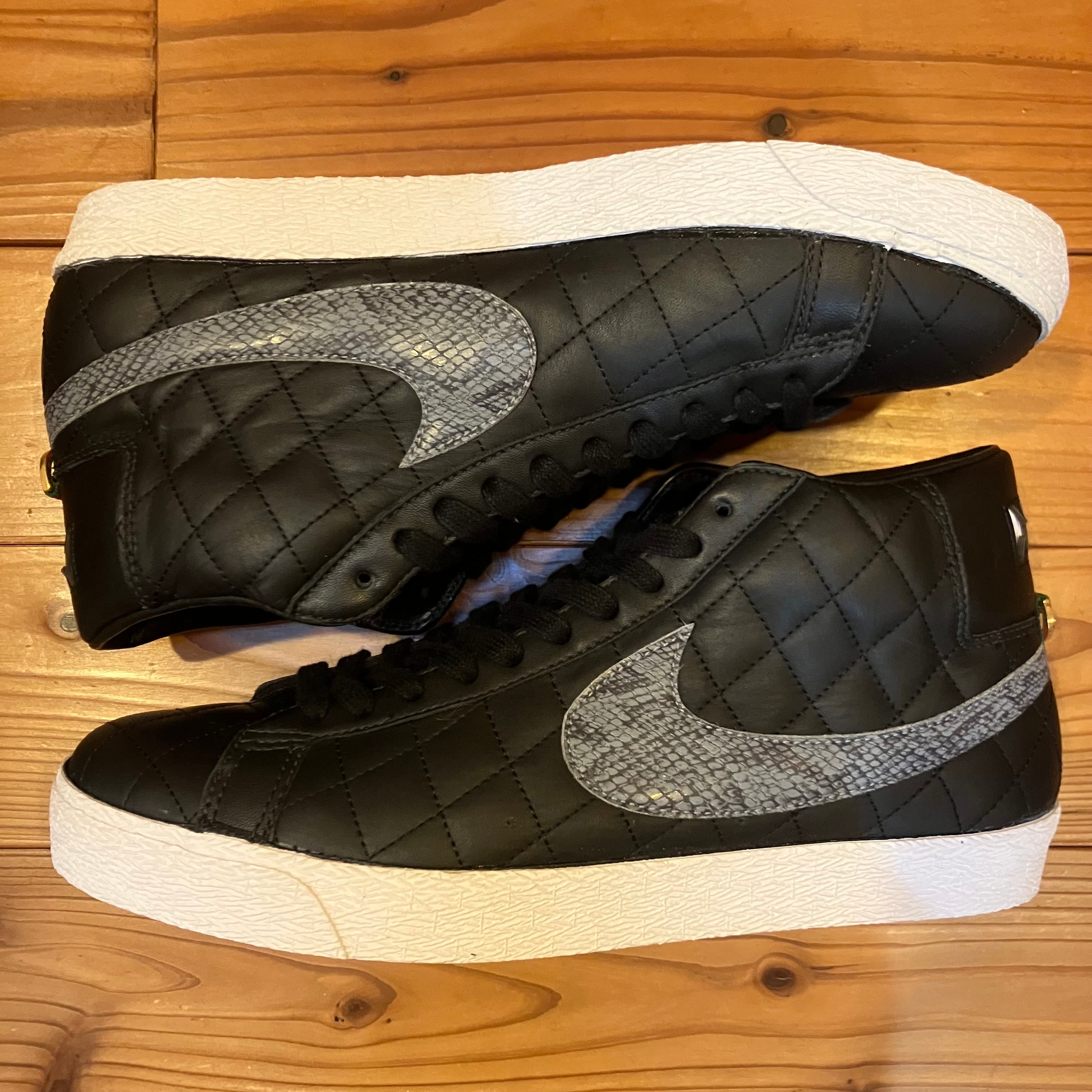 Supreme × Nike SB Blazer "Black"
