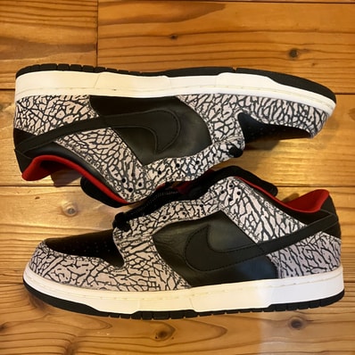 Supreme × Nike SB Dunk Low "Black Cement/Safari" (2002)