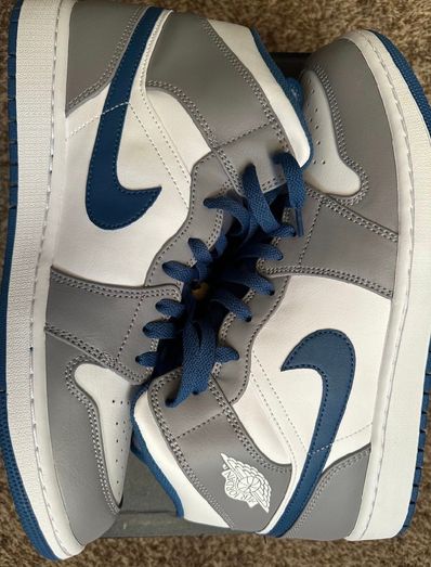Nike Air Jordan 1 Mid "True Blue"