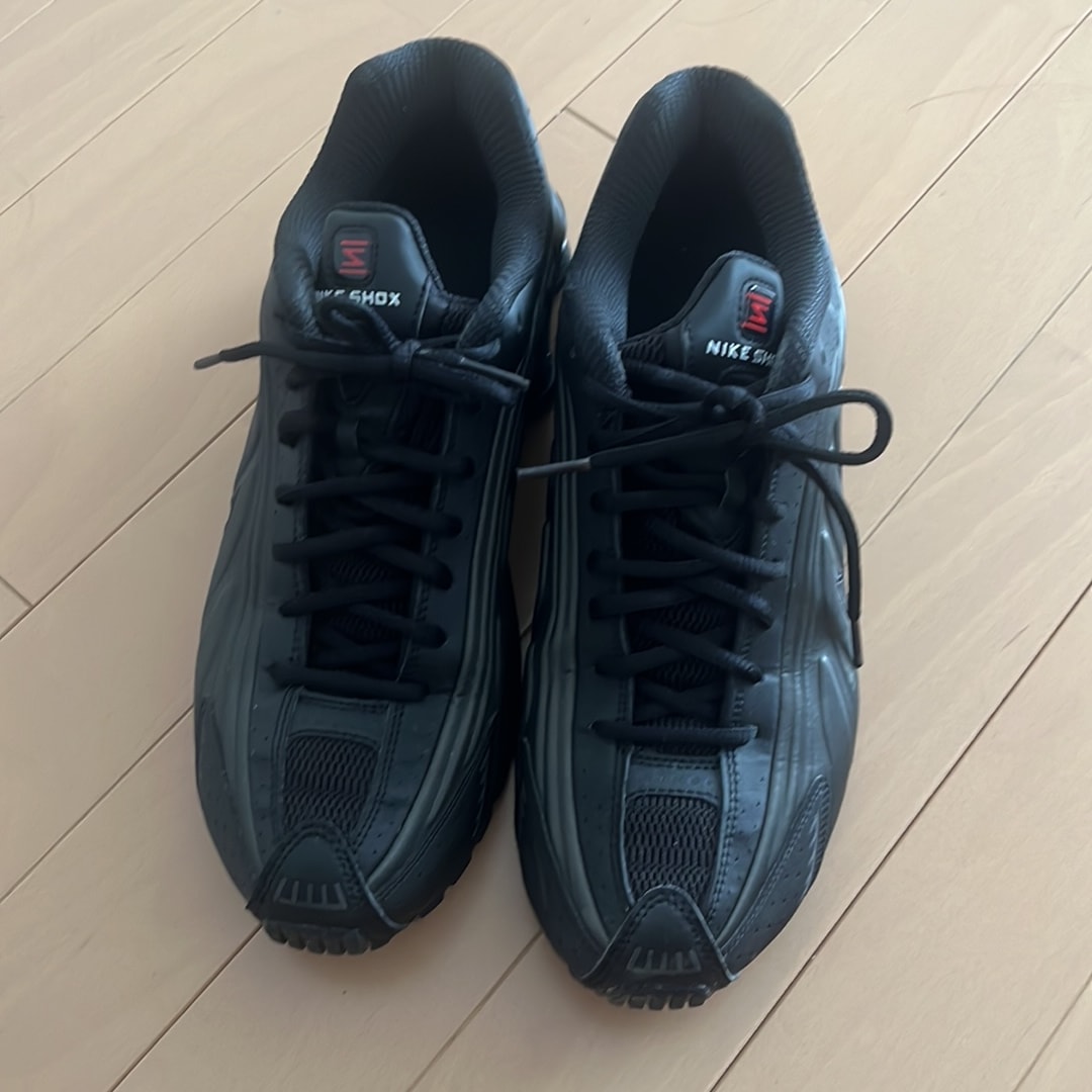 Nike Shox R4 "Black/Bright Crimson"