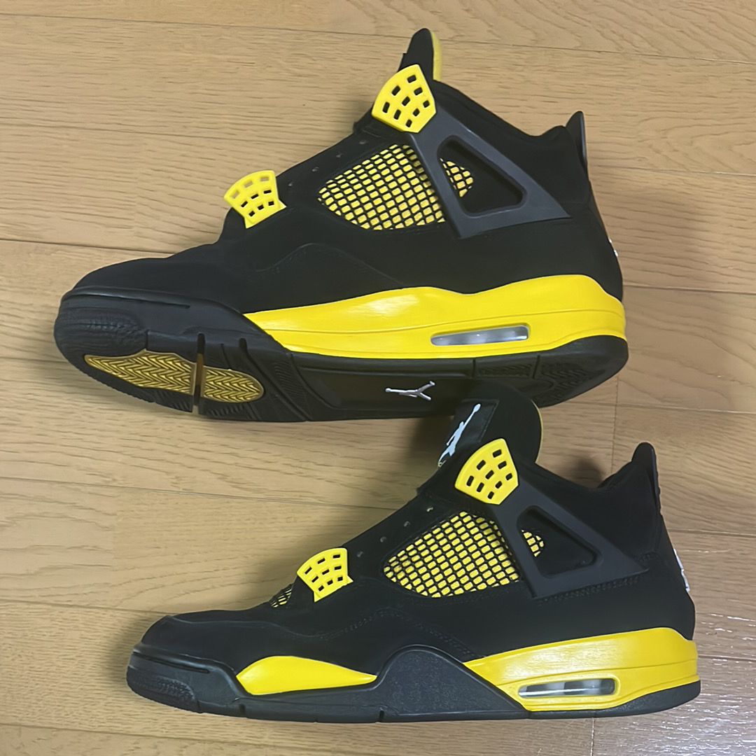 Nike Air Jordan 4 Retro "Thunder"(2023)