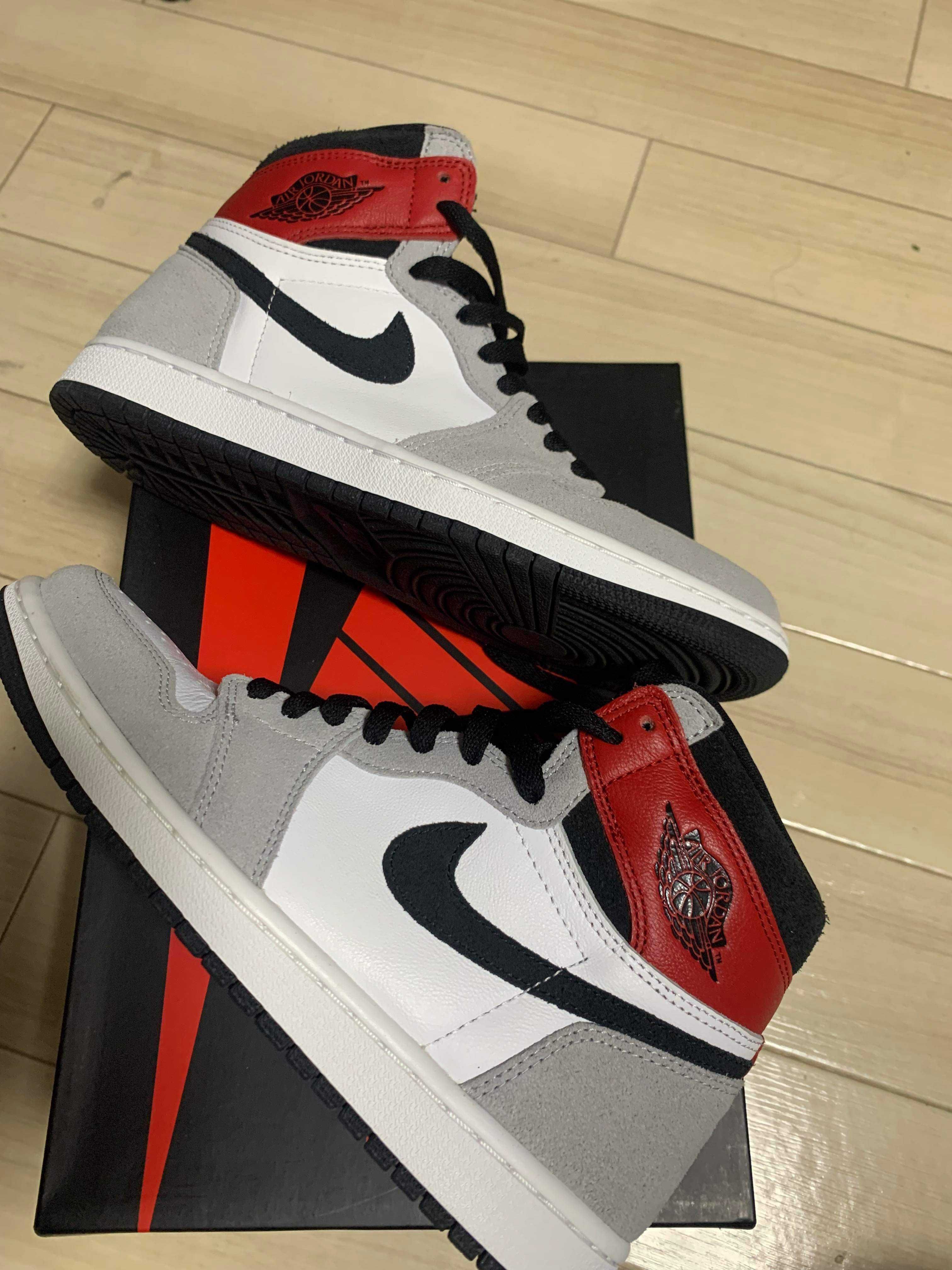 Nike Air Jordan 1 High OG "White/Black/Light Smoke Grey"