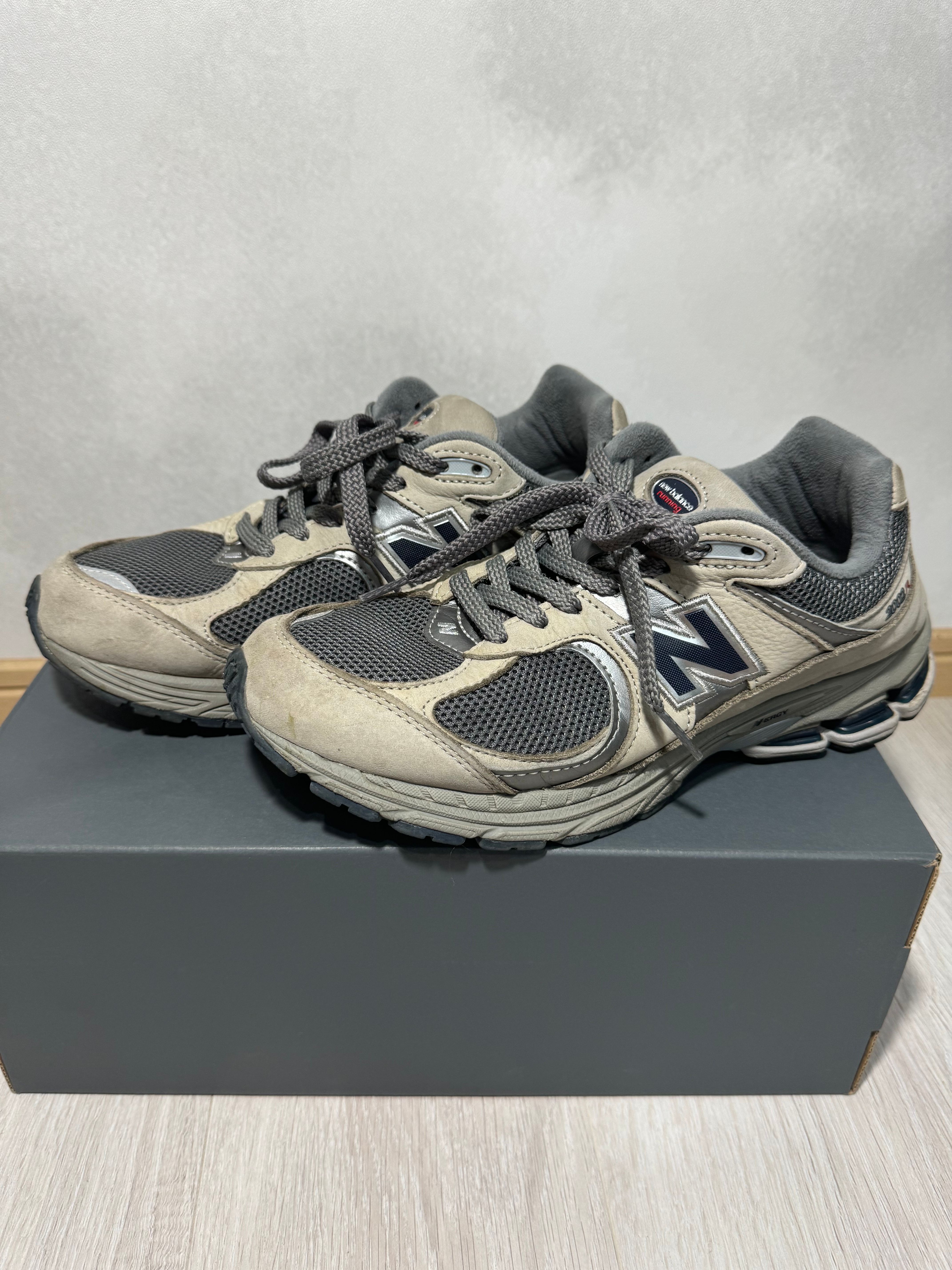 New Balance 2002R "Gray"