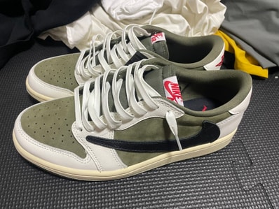 Travis Scott × Nike Air Jordan 1 Low OG SP "Reverse Olive"
