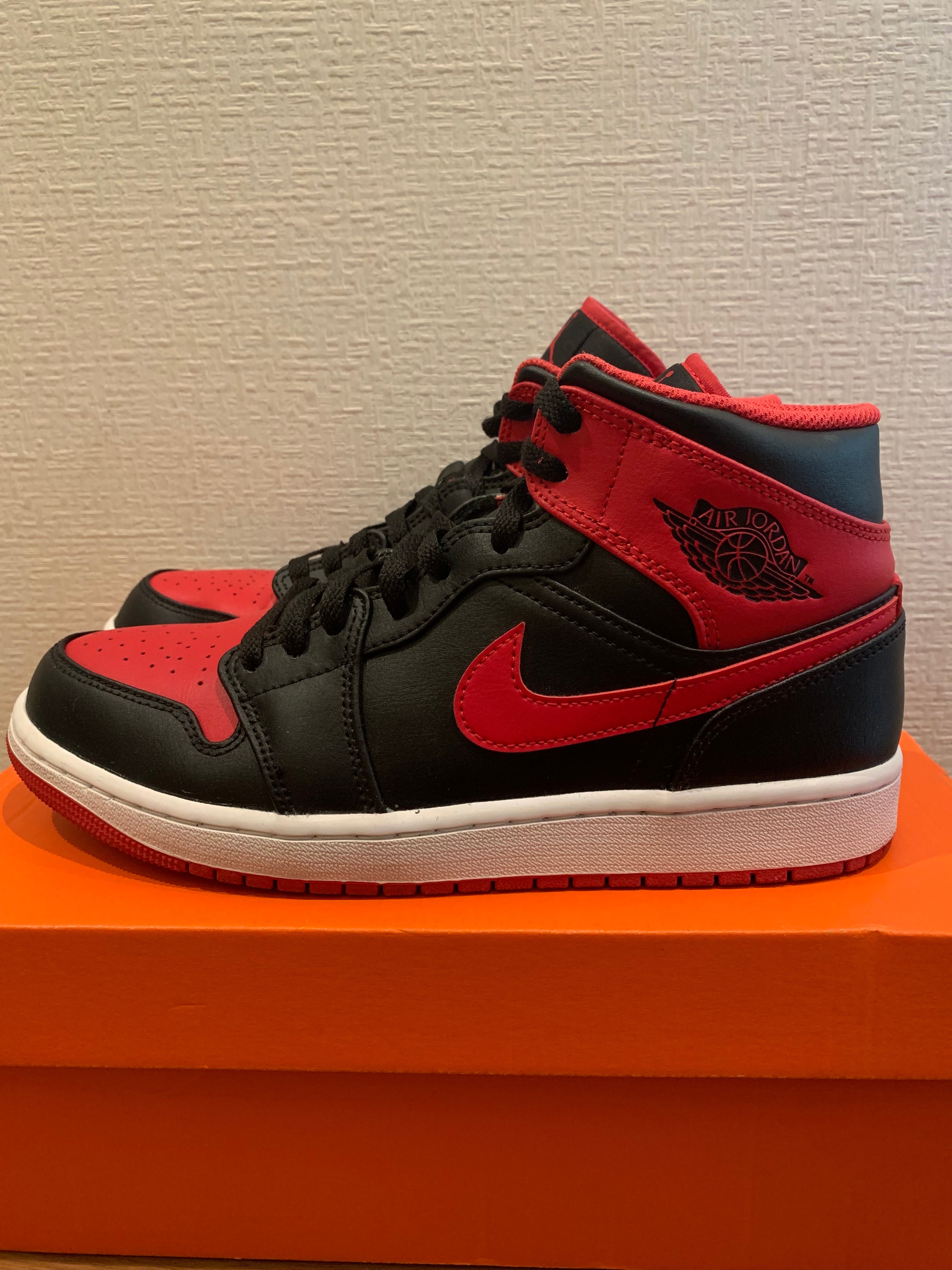 Nike Air Jordan 1 Mid "Bred Toe"