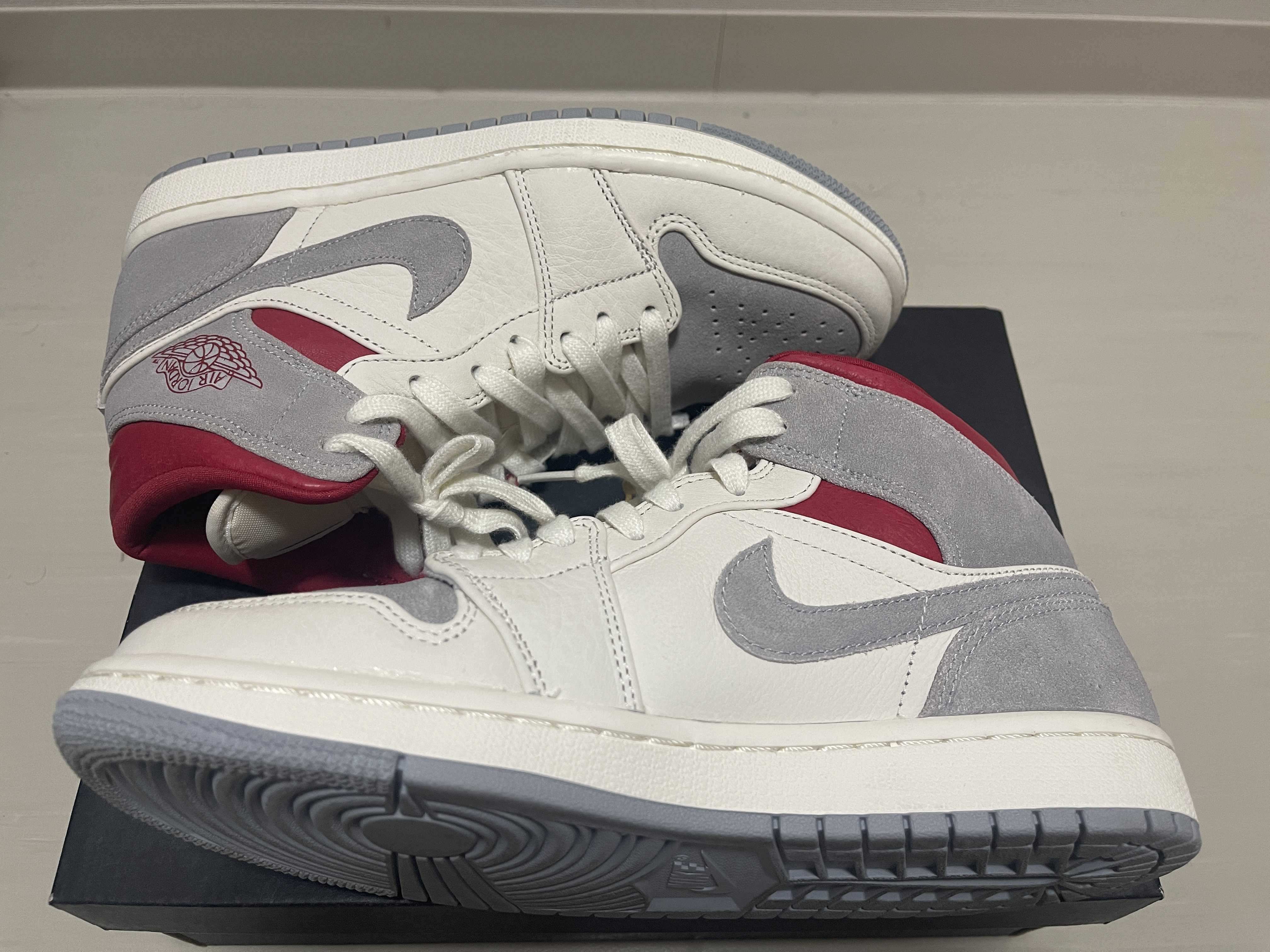SNS×NIKE AIR JORDAN 1 MID "GREY/RED"