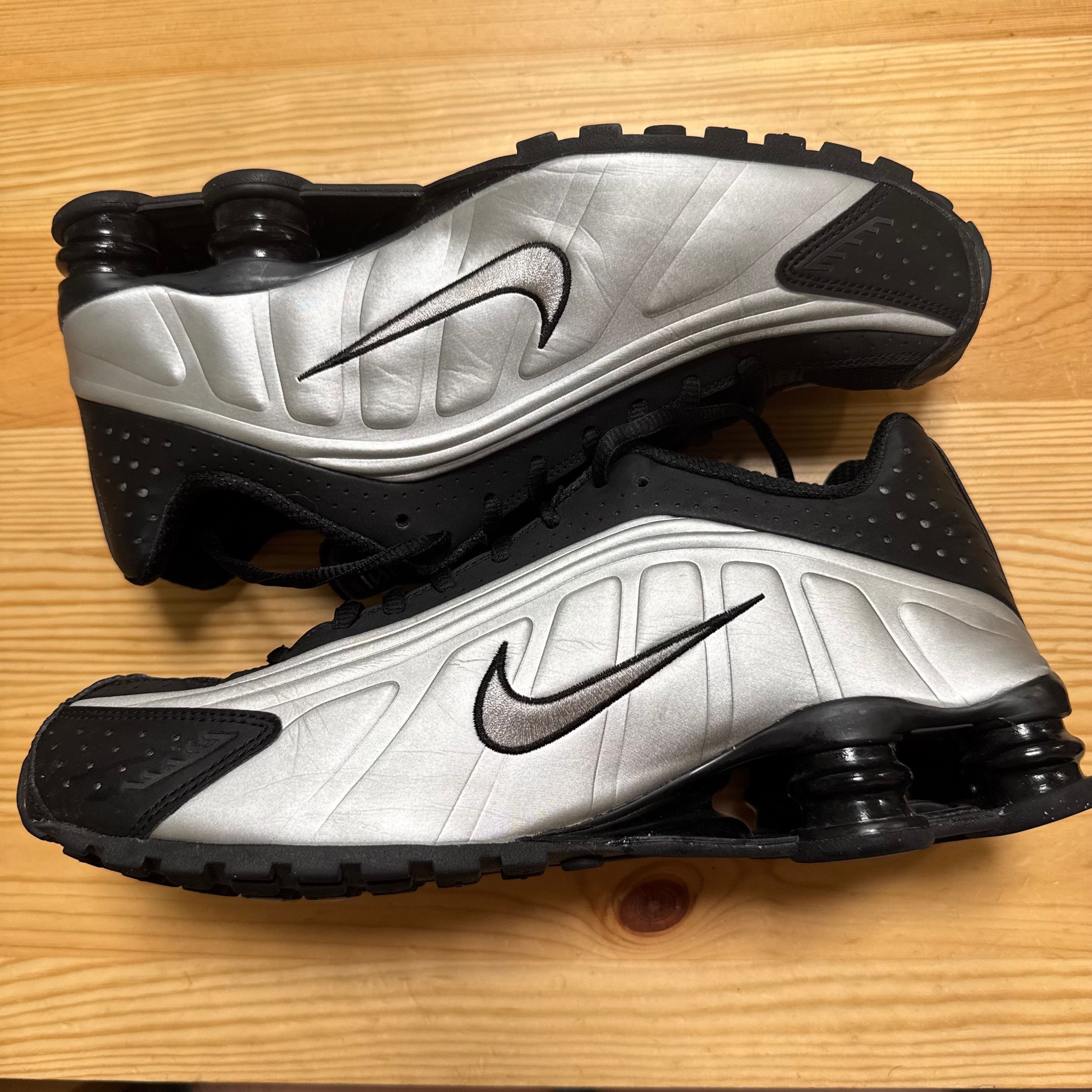 Nike Shox R4 "Black Metallic Silver"