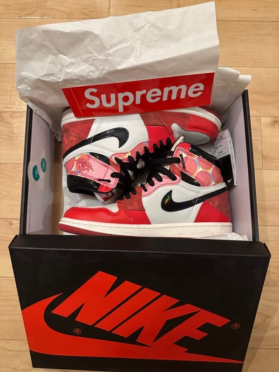 Spider-Man × Nike Air Jordan 1 Retro High OG SP "Spider-Man: Across the Spider-Verse/University Red"