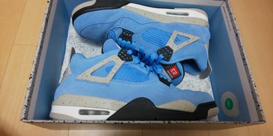 Nike Air Jordan 4 "University Blue"