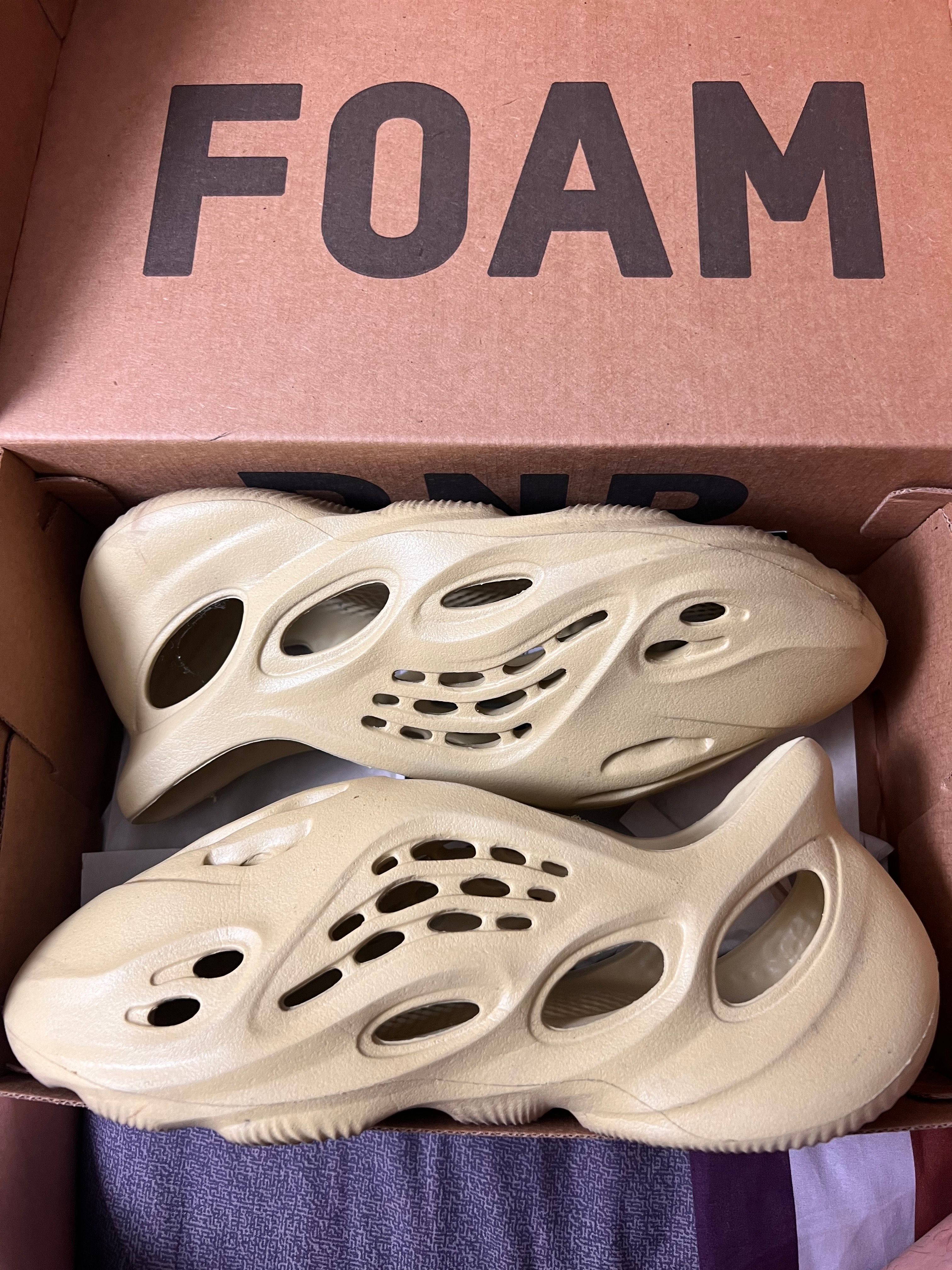 adidas YEEZY Foam Runner "Sulfur"