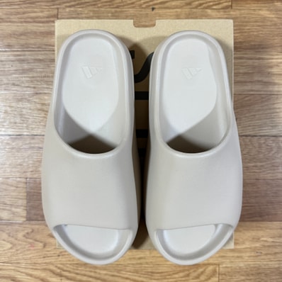 adidas YEEZY Slide "Pure" (GW1934)