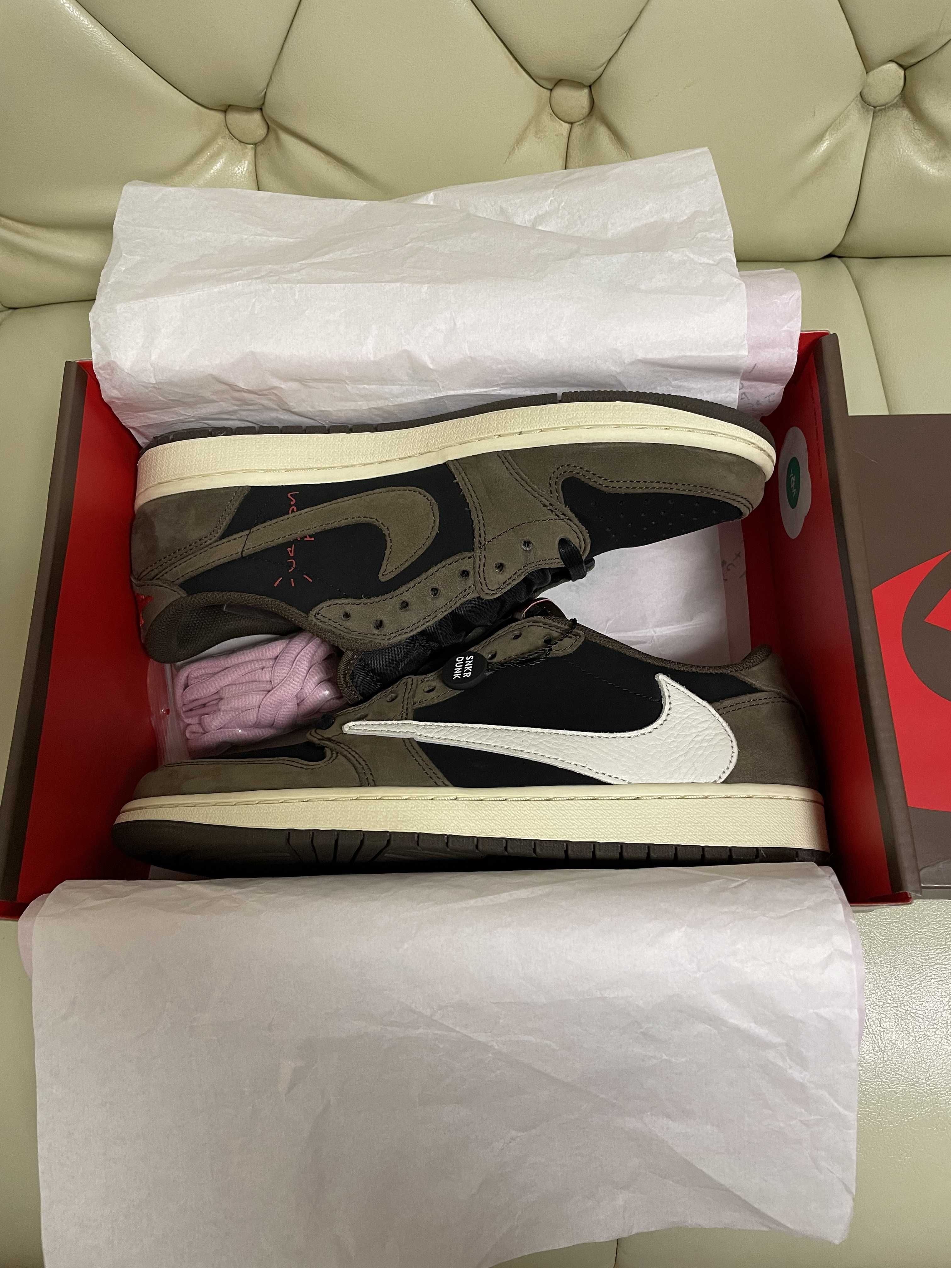 Travis Scott × Nike Air Jordan 1 Low OG SP-T "Black/Dark Mocha"
