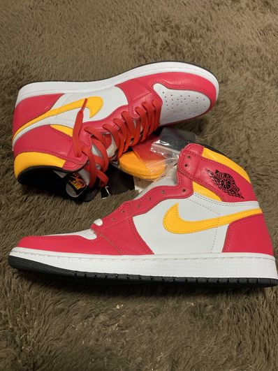 Nike Air Jordan 1 High OG "Light Fusion Red"
