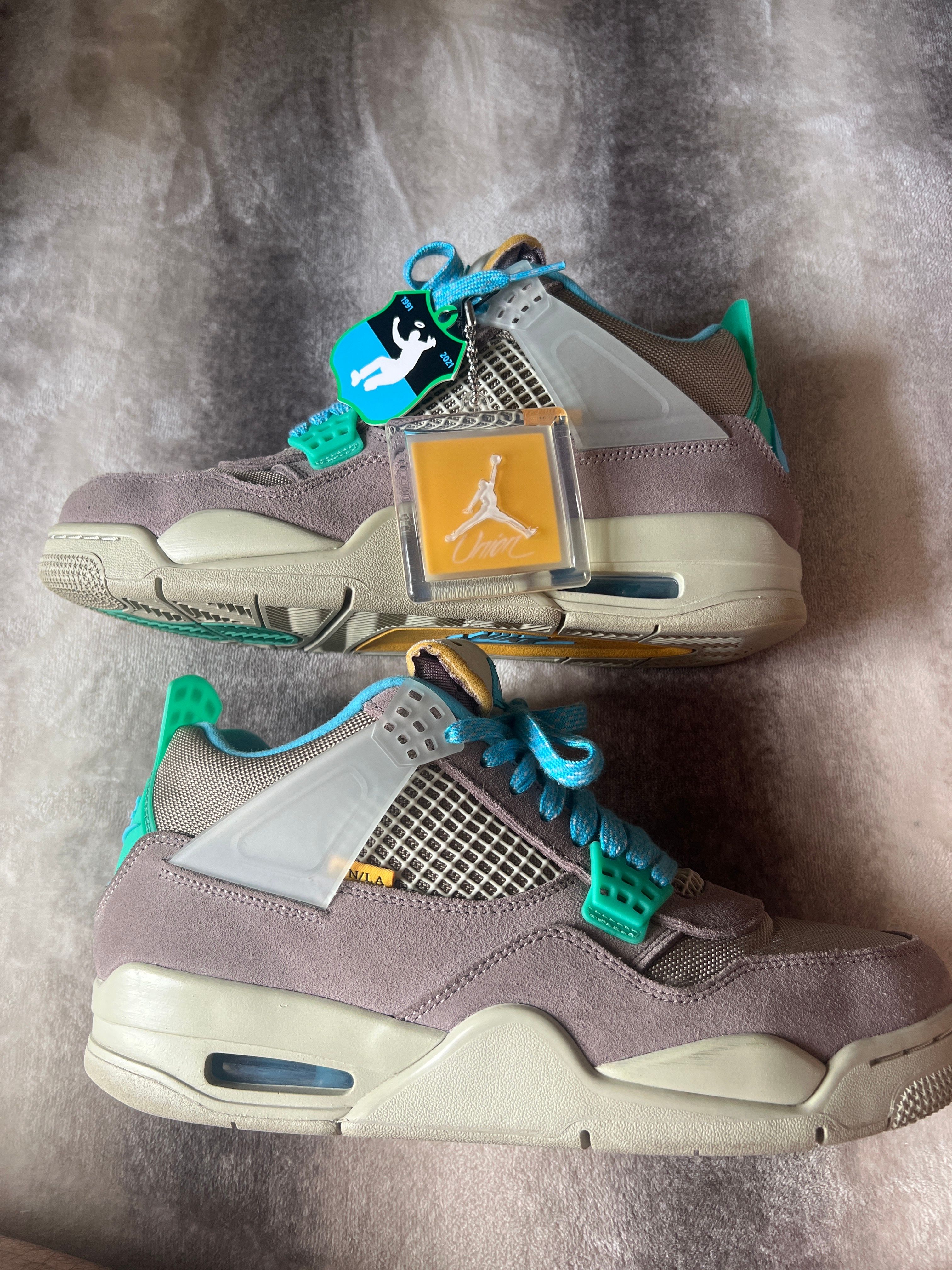 UNION × NIKE AIR JORDAN 4 SP "TAUPE HAZE"