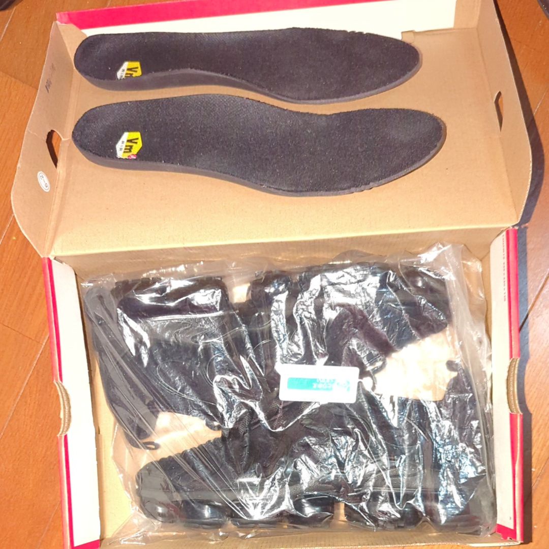 Nike Air Vapormax Plus "Triple Black" (2018)