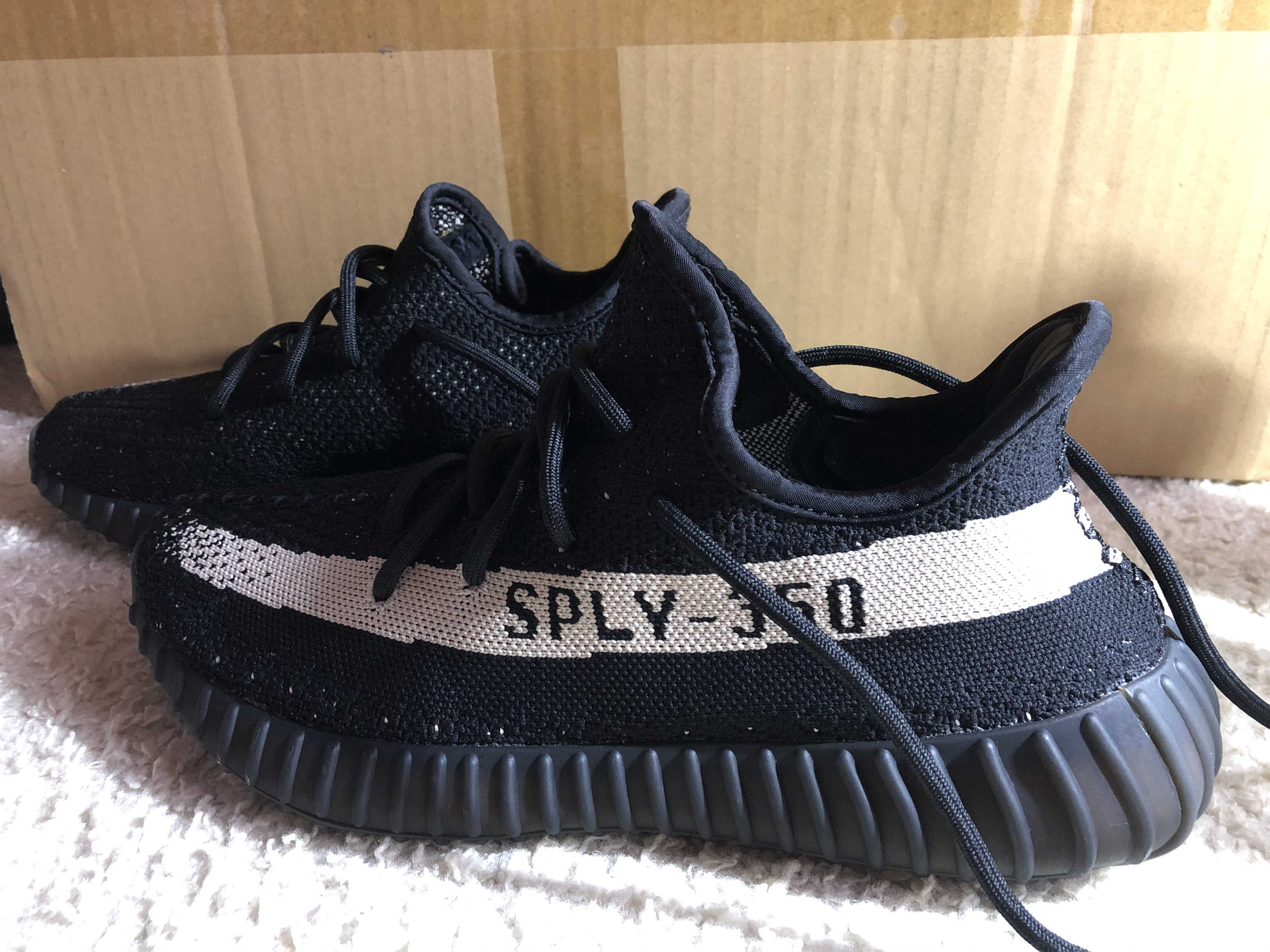 adidas YEEZY Boost 350 V2 "Oreo"