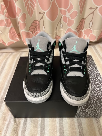 Nike Air Jordan 3 Retro "Green Glow"