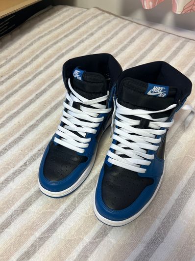 Nike Air Jordan 1 Retro High OG "Dark Marina Blue"