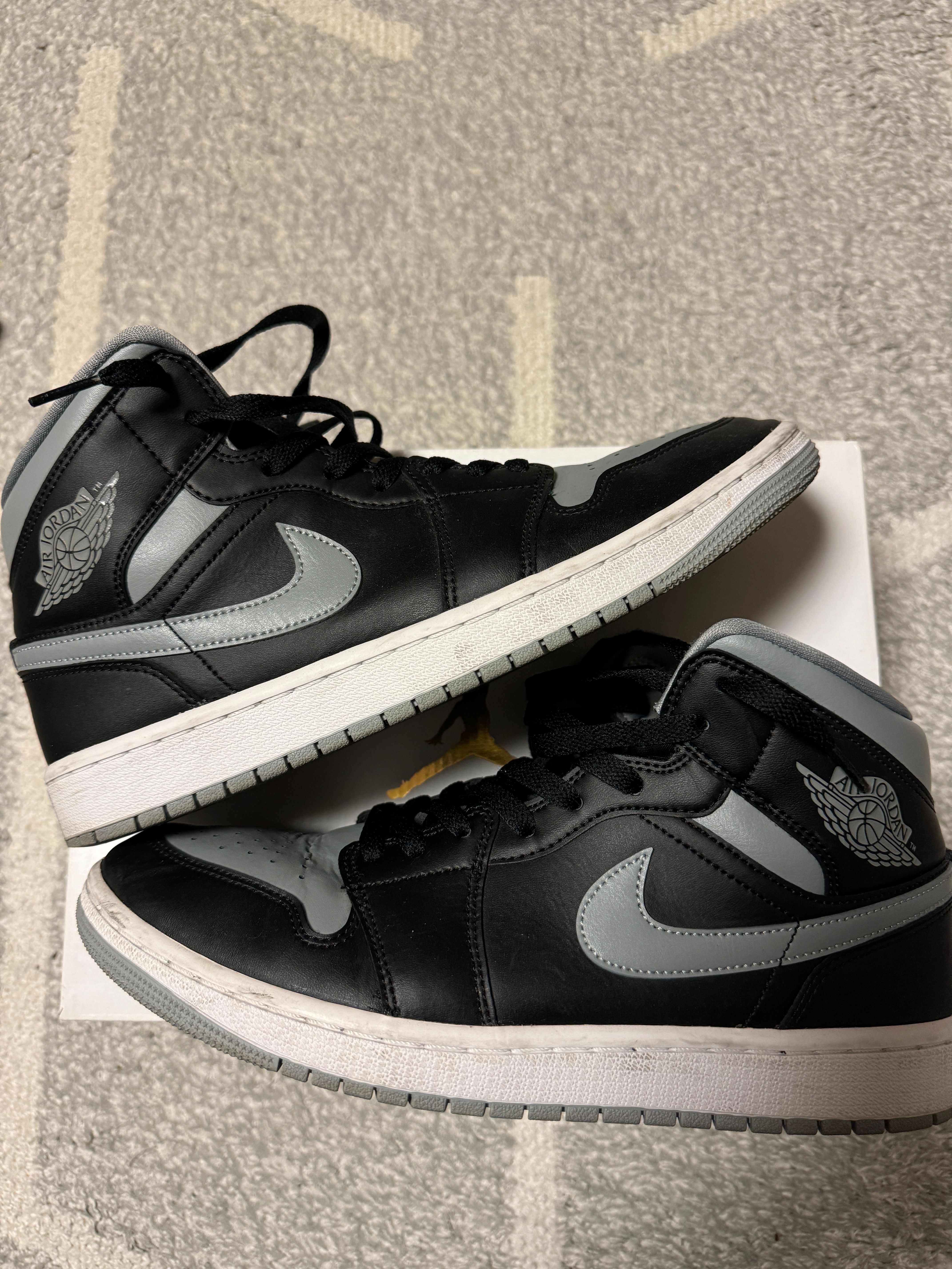 Nike Women's Air Jordan 1 Mid "Shadow"