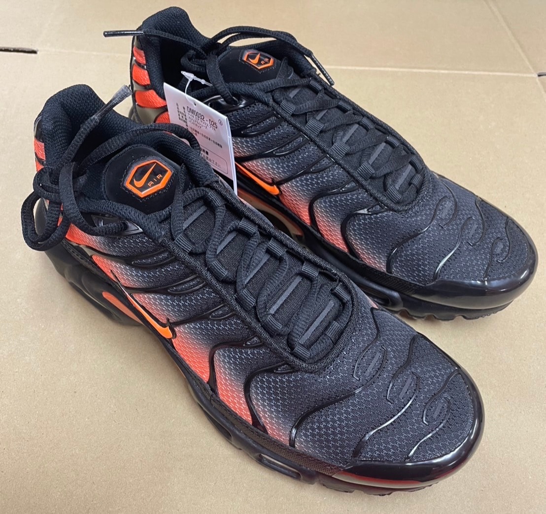 Nike Air Max Plus "Black/Total Orange"
