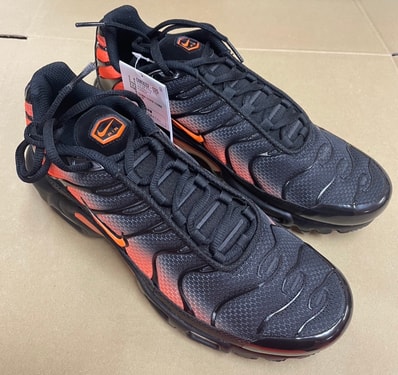 Nike Air Max Plus "Black/Total Orange"