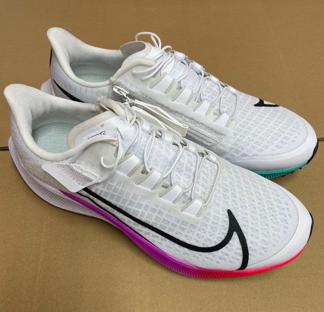 ナイキ エアズームペガサス37 フライイーズ "ホワイト/マルチカラー"