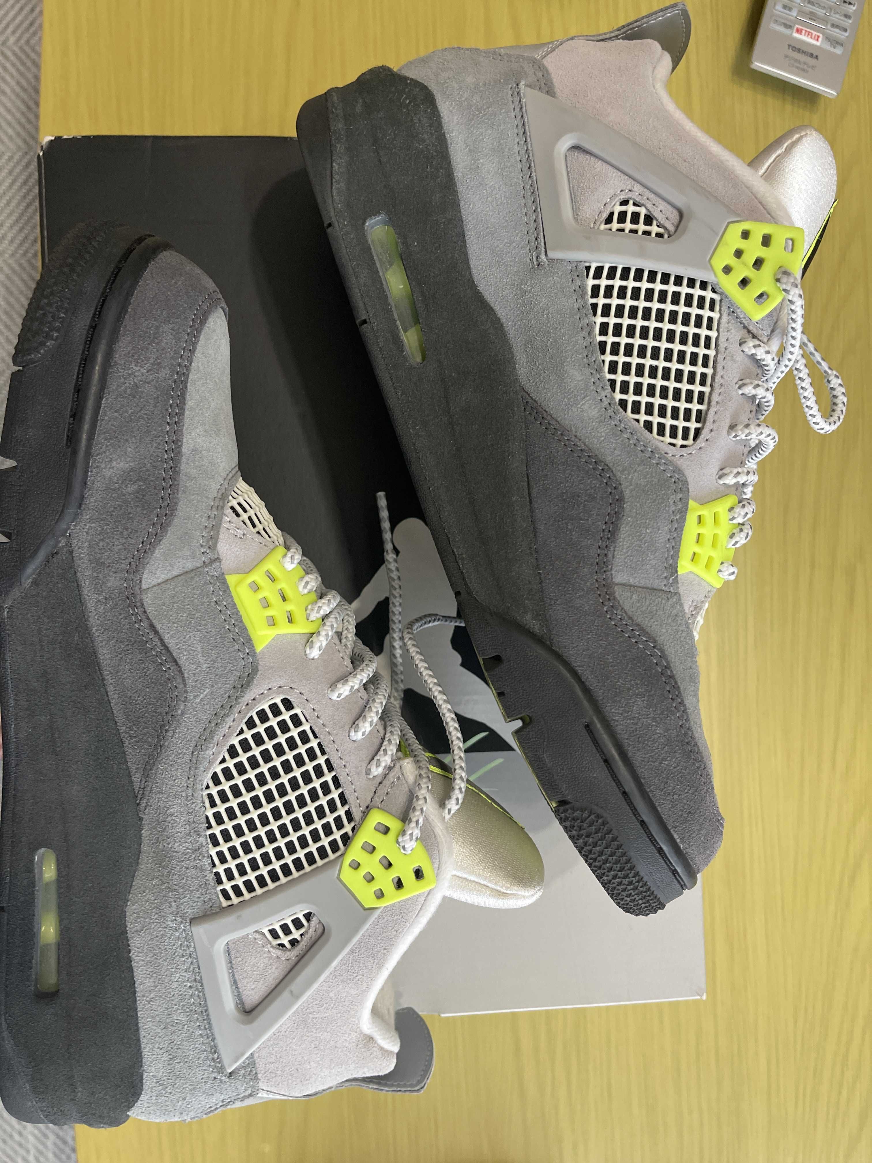 NIKE AIR JORDAN 4 RETRO LE "NEON"