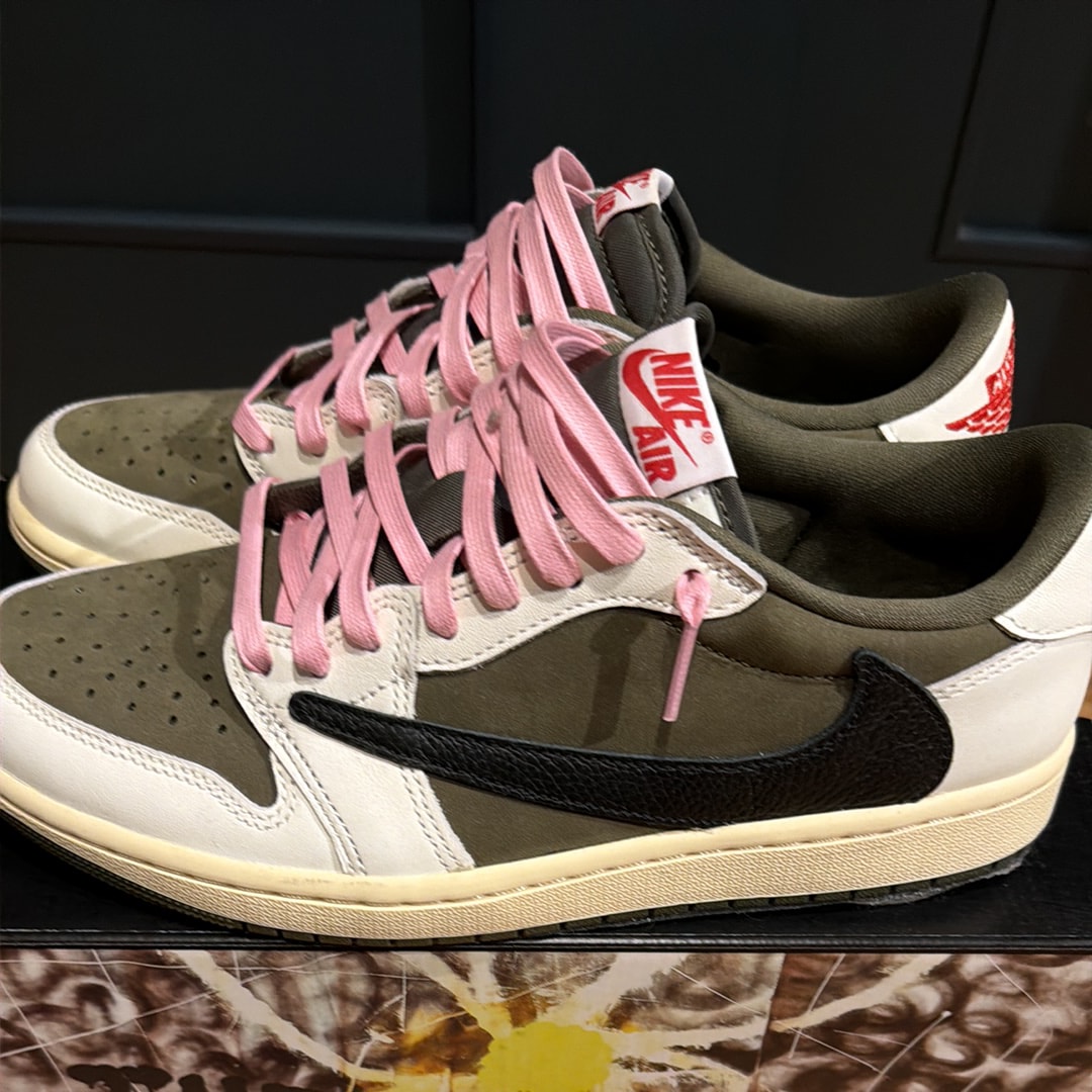 Travis Scott × Nike Air Jordan 1 Low OG SP "Reverse Olive"