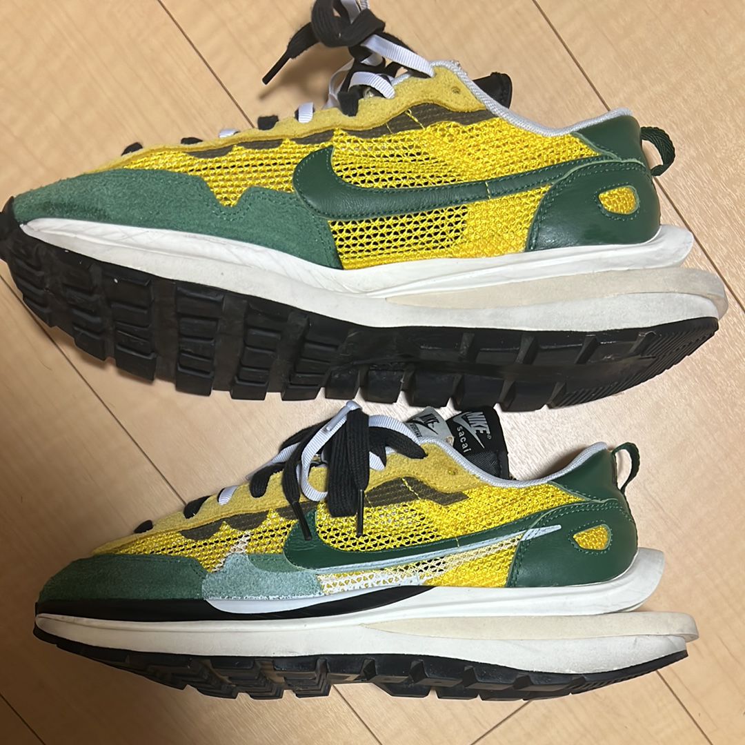 sacai × Nike Vapor Waffle "Tour Yellow/Stadium Green-Sail"
