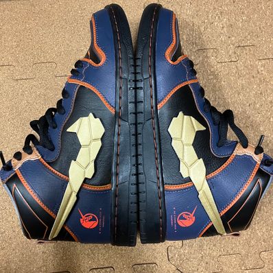 Gundam Unicorn × Nike SB Dunk High PRO QS "Banshee"