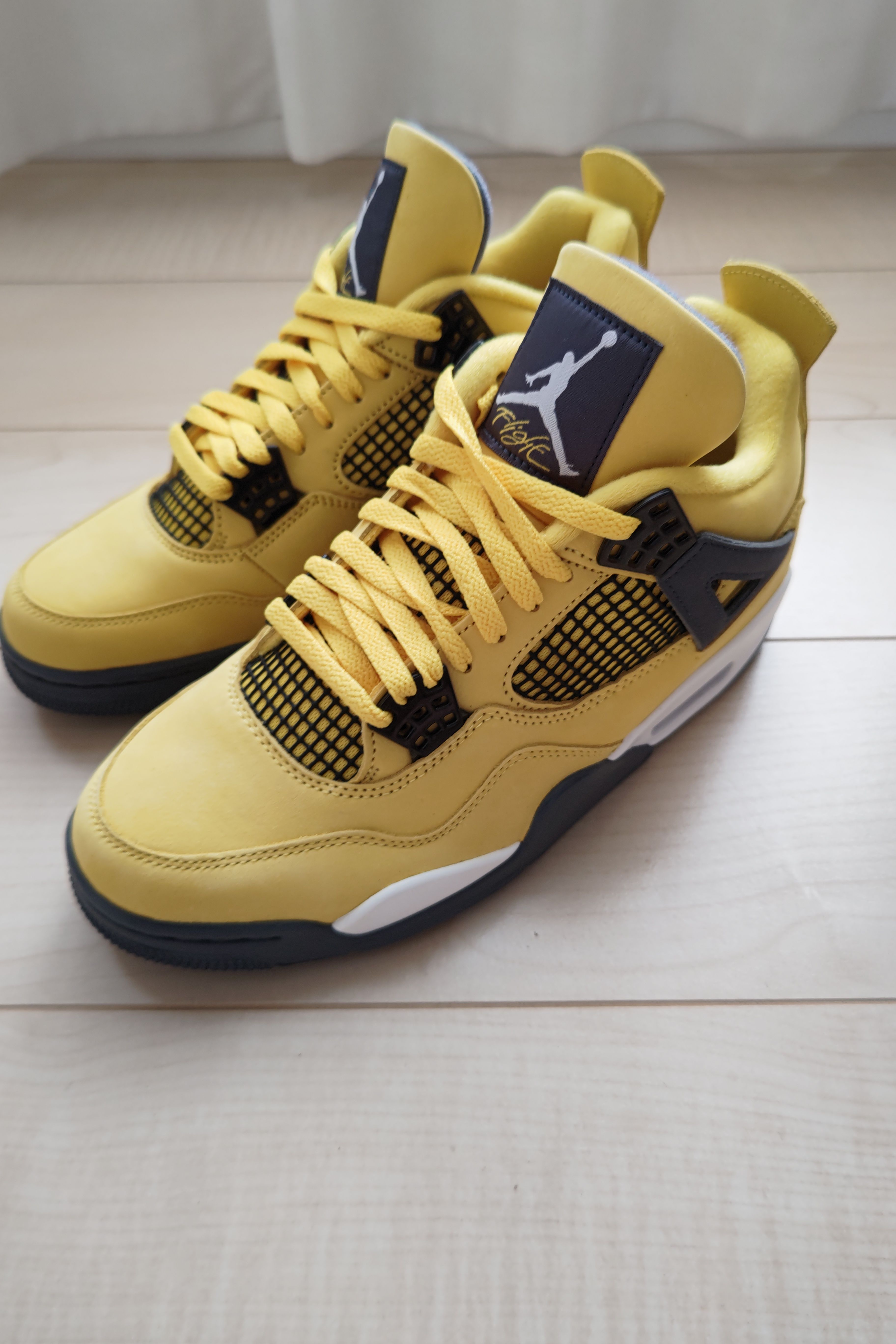 Nike Air Jordan 4 "Tour Yellow"