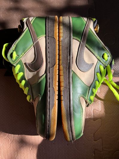 Nike SB Dunk Low "Jedi"