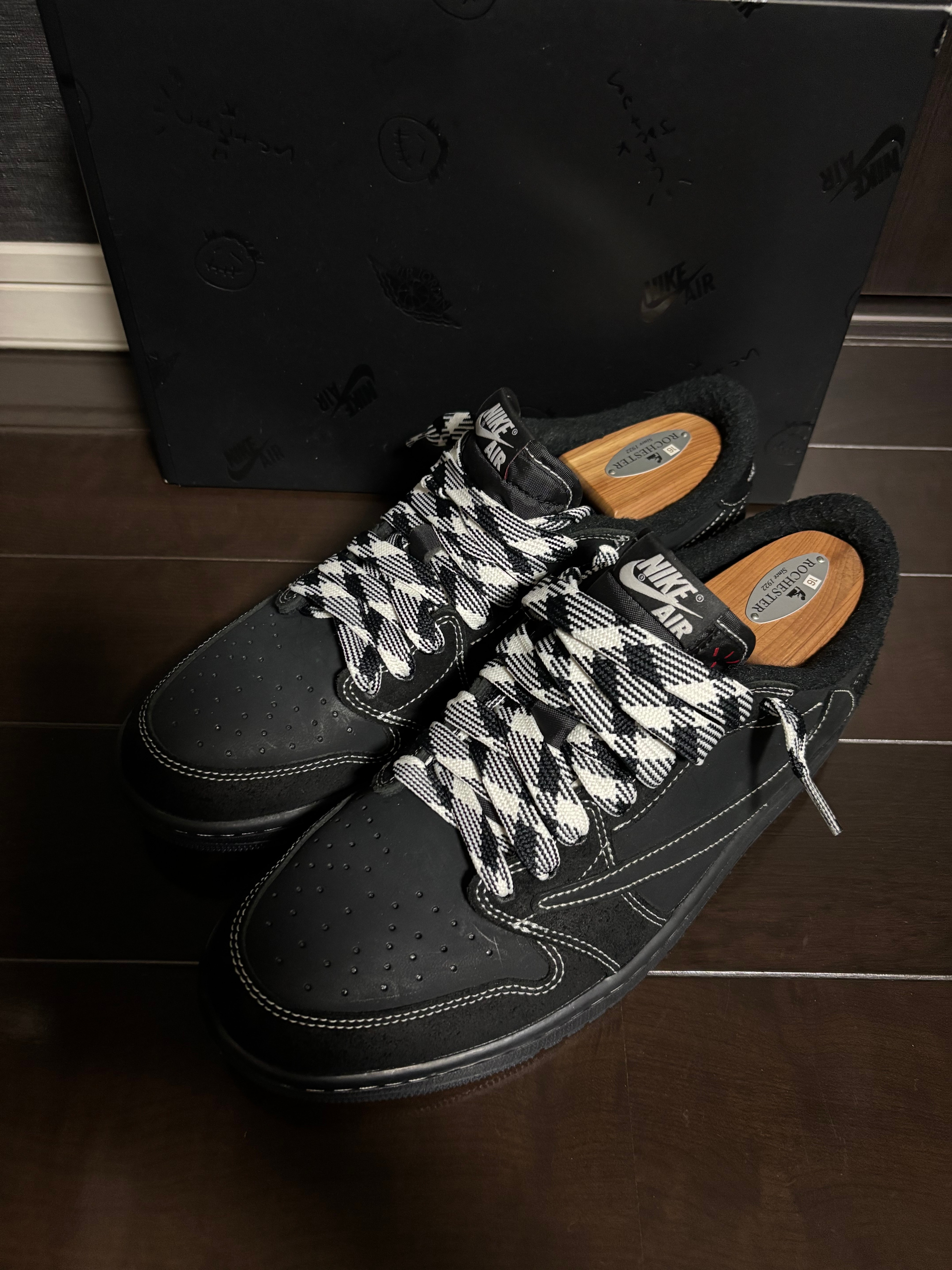 Travis Scott × Nike Air Jordan 1 Low OG SP "Black Phantom"