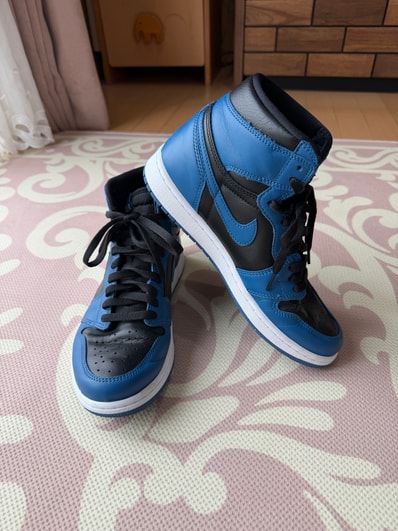 Nike Air Jordan 1 Retro High OG "Dark Marina Blue"