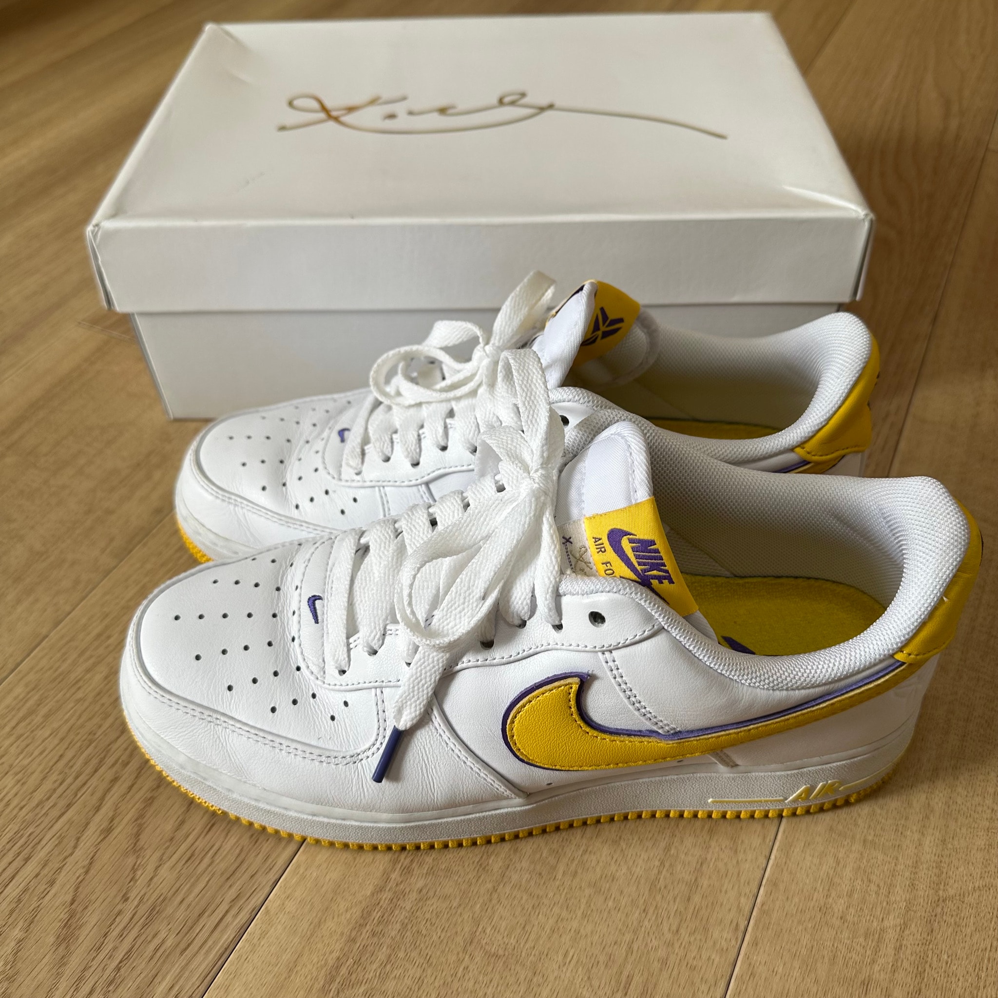 Kobe Bryant × Nike Air Force 1 Low Retro QS "Varsity Maize and Varsity Purple"