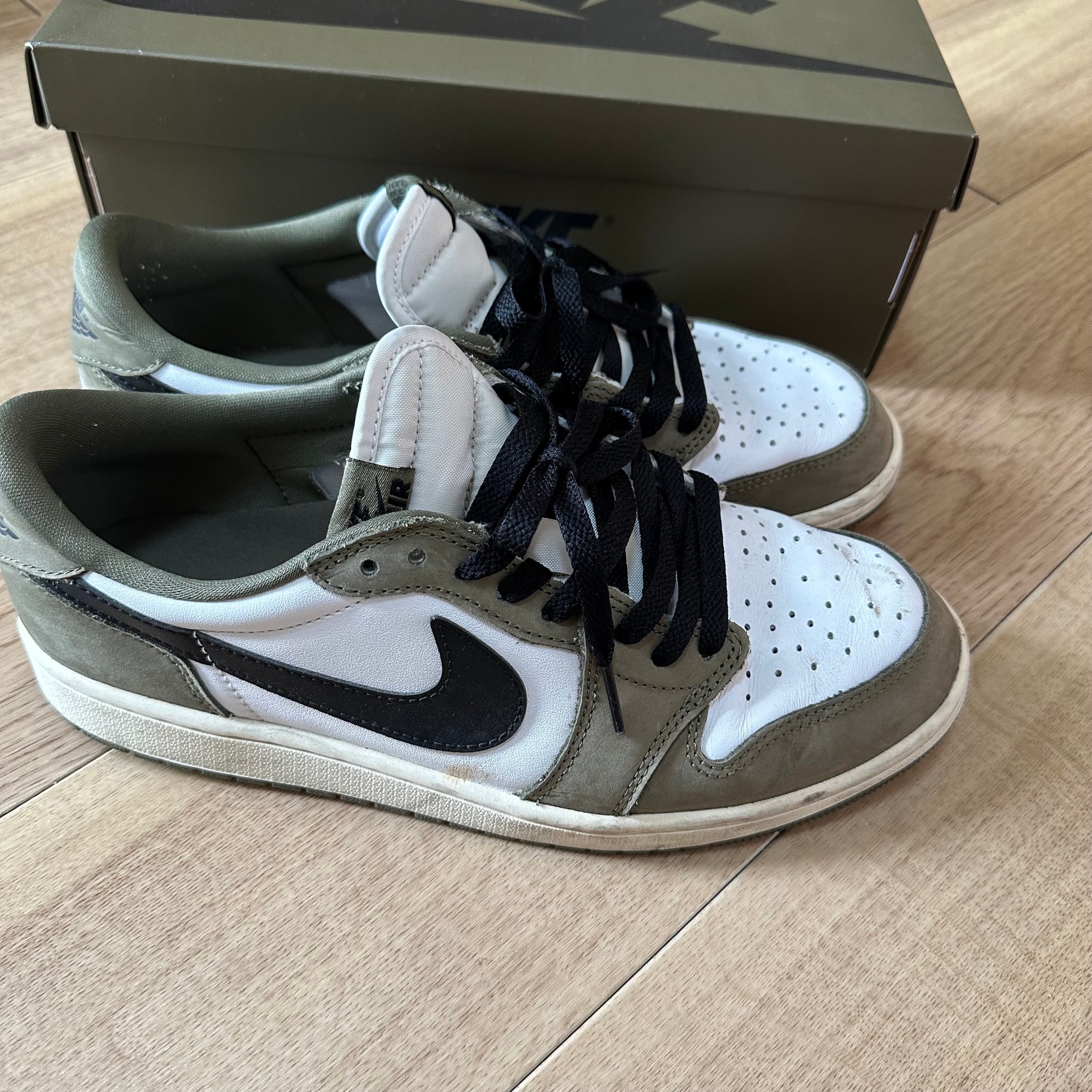 Nike Air Jordan 1 Low OG "Medium Olive and Summit White"
